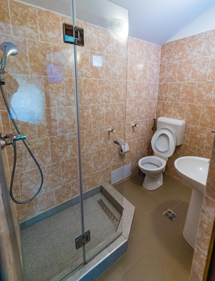 Micul Golf Hotel Două Mai Екстериор снимка